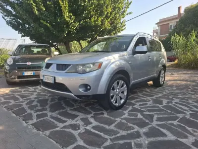 Usata Mitsubishi Outlander