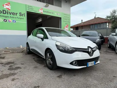 Usata Renault Clio IV 73 CV (53 kW) 2014 Bianco Berlina