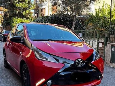 Usata Toyota Aygo 69 CV (50 kW) 2017 Rosso Utilitaria