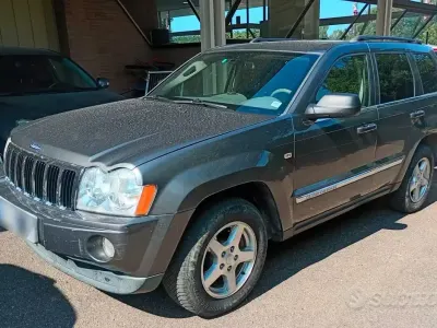 Usata Jeep Grand Cherokee 218 CV (160 kW) 2005 Grigio SUV