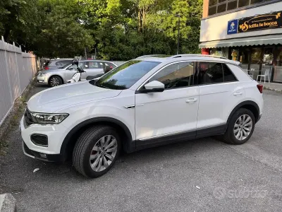 Usata VW T-Roc R-line 150 CV (110 kW) 2019 SUV