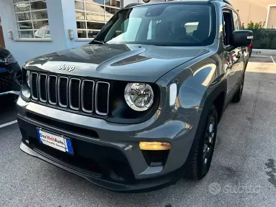Usata Jeep Renegade Longitude 120 CV (88 kW) 2022 Grigio SUV