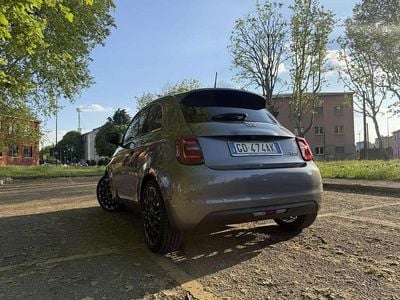 Używany Fiat 500e La Prima 69 kW (95 KM) 2020 Srebrny Hatchback