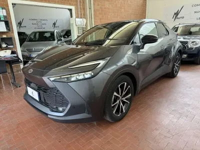 Usata Toyota C-HR Trend 98 CV (72 kW) 2024 Grigio SUV