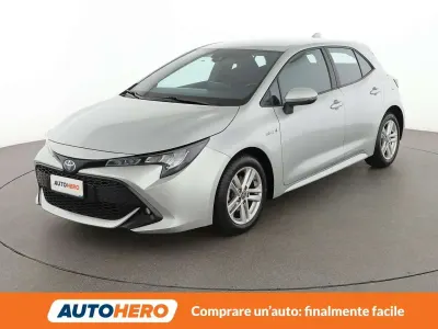Usata Toyota Corolla Active 122 CV (89 kW) 2019 Argento Berlina
