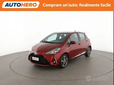 Usata Toyota Yaris Hybrid 73 CV (53 kW) 2018 Rosso Berlina