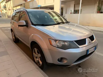 Usata Mitsubishi Outlander 140 CV (102 kW) 2008 Grigio SUV