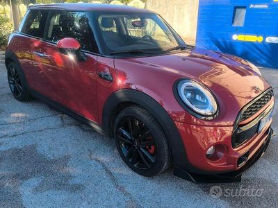 Usata Mini ONE 105 CV (77 kW) 2015 Rosso Utilitaria
