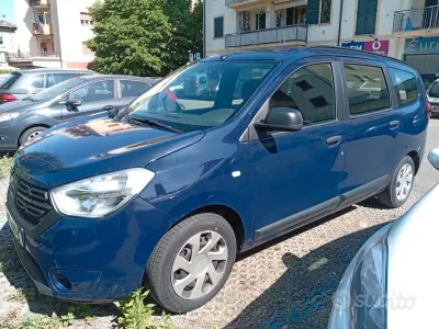 Usata Dacia Lodgy 109 CV (80 kW) 2019 Bluazzurro Monovolume