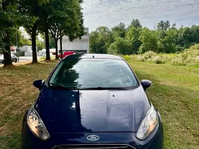Usata Ford Fiesta 75 CV (55 kW) 2015 Blu Utilitaria