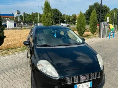 Usata Fiat Grande Punto Dynamic 65 CV (47 kW) 2008 Utilitaria