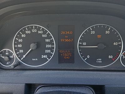 Grigio Usata 2004 Mercedes A180 Berlina | 3500 € (Molto cara)