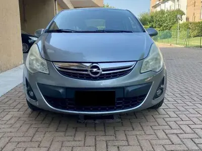 Usata Opel Corsa 86 CV (63 kW) 2012 Utilitaria