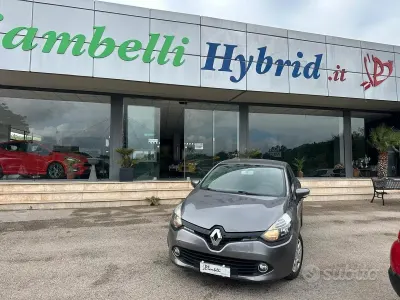 Usata Renault Clio IV 75 CV (55 kW) 2013 Grigio Berlina