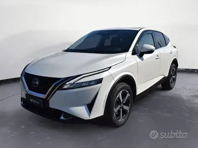 Usata Nissan Qashqai N-Connecta 140 CV (102 kW) 2023 Bianco SUV