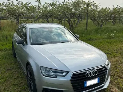 Usata Audi A4 Business 150 CV (110 kW) 2019 Grigio Station wagon