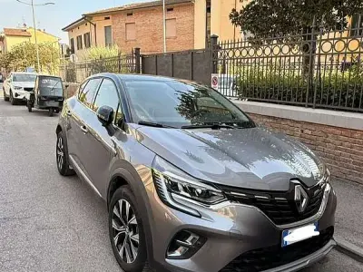 Usata Renault Captur Intens 94 CV (69 kW) 2024 SUV
