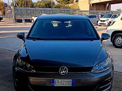 Usata VW Golf VII Highline 105 CV (77 kW) 2014 Gray Berlina