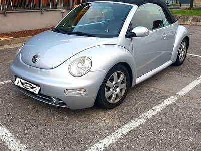 Usata VW New Beetle 105 CV (77 kW) 2005 Grigio Utilitaria