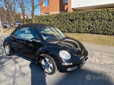 Usata VW New Beetle 105 CV (77 kW) 2007 Nero Utilitaria