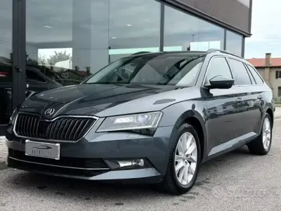 Usata Skoda Superb Style 150 CV (110 kW) 2017 Antracite Station wagon