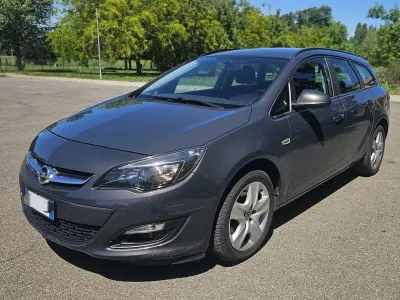 Usata Opel Astra Business 136 CV (100 kW) 2016 Grigio Station wagon