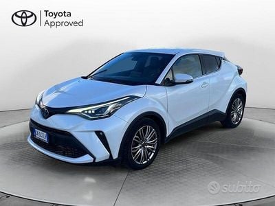 Usata Toyota C-HR Lounge 122 CV (89 kW) 2022 Bianco SUV