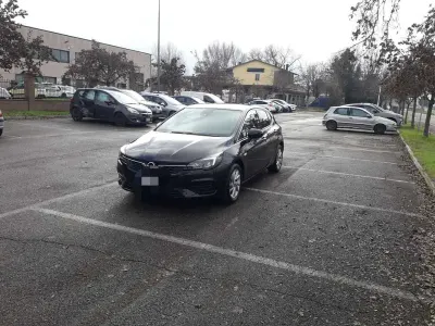 Usata Opel Astra Business Elegance 122 CV (89 kW) 2021 Nero Berlina