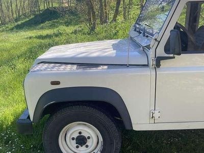 Usado Land Rover Defender 122 CV (89 kW) 2006 Blanco Familiar