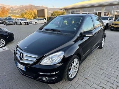 Mercedes B200