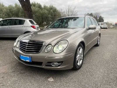 Usata Mercedes E220 Avantgarde 170 CV (125 kW) 2007 Grigio Station wagon