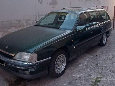 Usata Opel Omega 122 CV (89 kW) 1992 Verde Station wagon