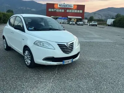 Usata Lancia Ypsilon