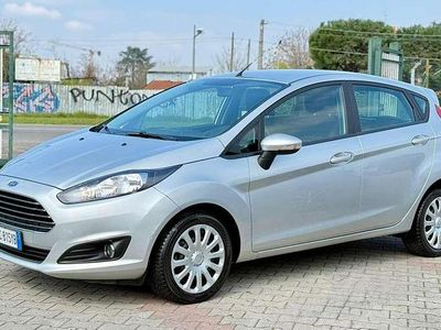 Usata Ford Fiesta Titanium 95 CV (69 kW) 2016 Grigio Berlina