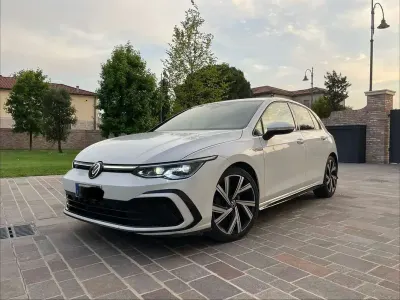 Usata VW Golf VII R-line 150 CV (110 kW) 2020 Bianco Berlina