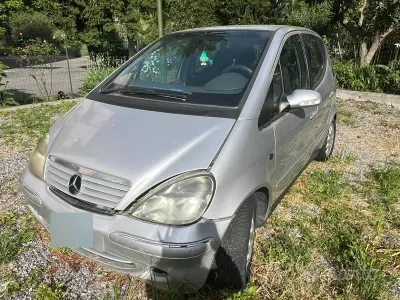 Usata Mercedes A200 140 CV (102 kW) 2004 Grigio Berlina
