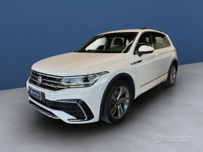 Usata VW Tiguan R-line 190 CV (139 kW) 2023 Bianco SUV