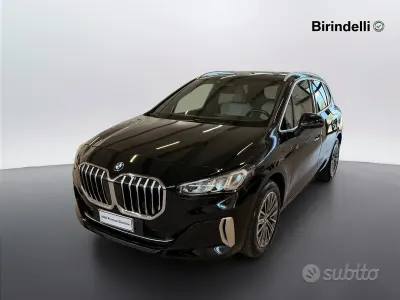 Usata BMW 218 Active Tourer Luxury Line 150 CV (110 kW) 2023 Schwarz pastello Monovolume