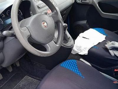 Begagnad Fiat Panda 69 HK (50 kW) 2011 Blå Halvkombi