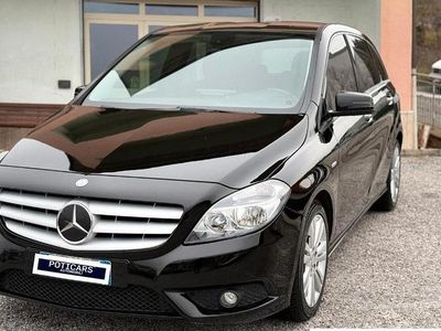 Usata Mercedes B180 2012 Nero Monovolume