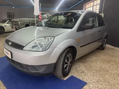 Begagnad Ford Fiesta Ghia 75 HK (55 kW) 2004 Other Halvkombi