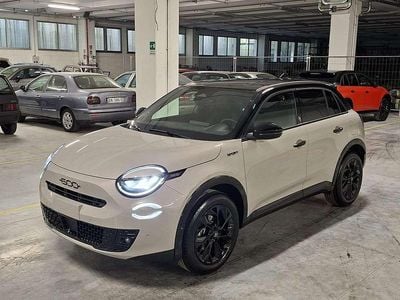 Nouvelle Fiat 600 Sport 136 ch (100 kW) 2026 Noir SUV