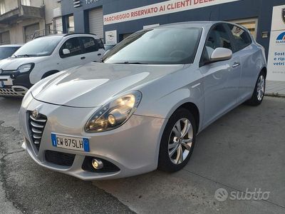 Usata Alfa Romeo Giulietta Exclusive 105 CV (77 kW) 2014 Blu/azzurro Utilitaria