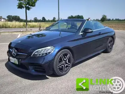 Usata Mercedes C200 Premium 184 CV (135 kW) 2019 Blu Cabrio