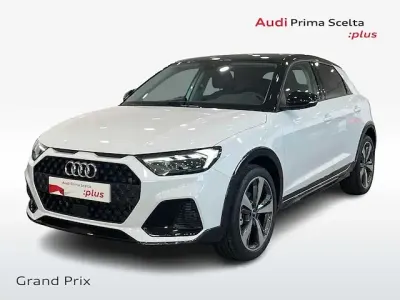 Nuova Audi A1 Ambiente 116 CV (85 kW) 2025 Bianco ghiaccio metallizzato SUV