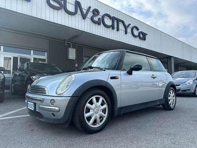 Usata Mini Cooper 116 CV (85 kW) 2004 Grigio Utilitaria