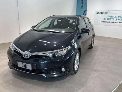 Usata Toyota Auris Hybrid Active 136 CV (100 kW) 2016 Blu/azzurro Utilitaria