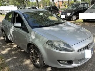 Usata Fiat Bravo Emotion 90 CV (66 kW) 2010 Argento Utilitaria