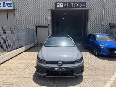 Usata VW Golf VIII GTI 265 CV (194 kW) 2024 Grigio Berlina