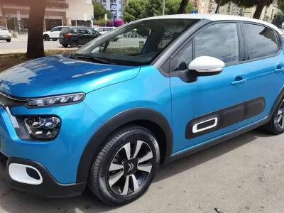 Usata Citroën C3 PureTech 83 CV (61 kW) 2024 Blu/azzurro Berlina
